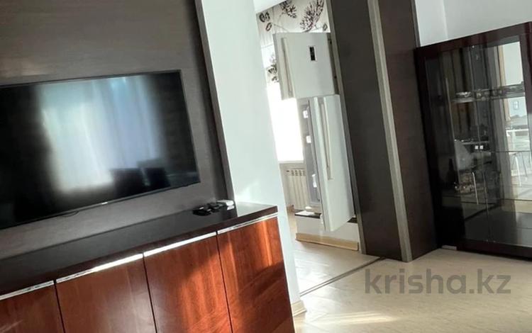 3-комнатная квартира · 130 м² · 6/8 этаж, Кабанбай Батыра 13 за 520 000 ₸ в Астане — фото 16
