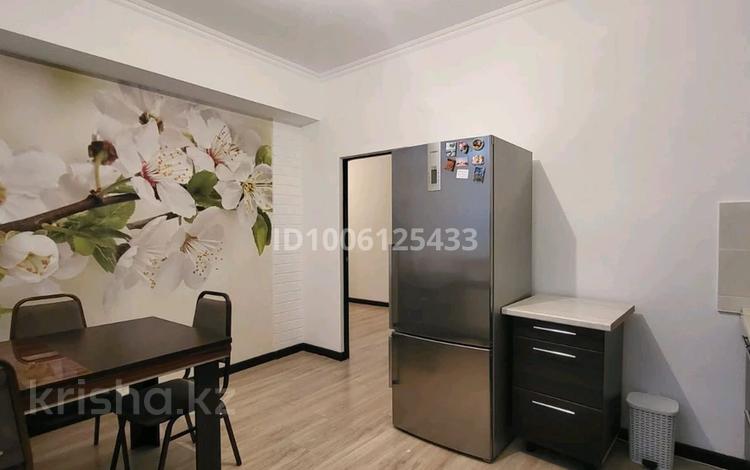 2-комнатная квартира · 80.3 м² · 6/8 этаж, мкр Нурсая, Р. Габдиева 47 — Габдиева, 47 за 32 млн 〒 в Атырау — фото 2