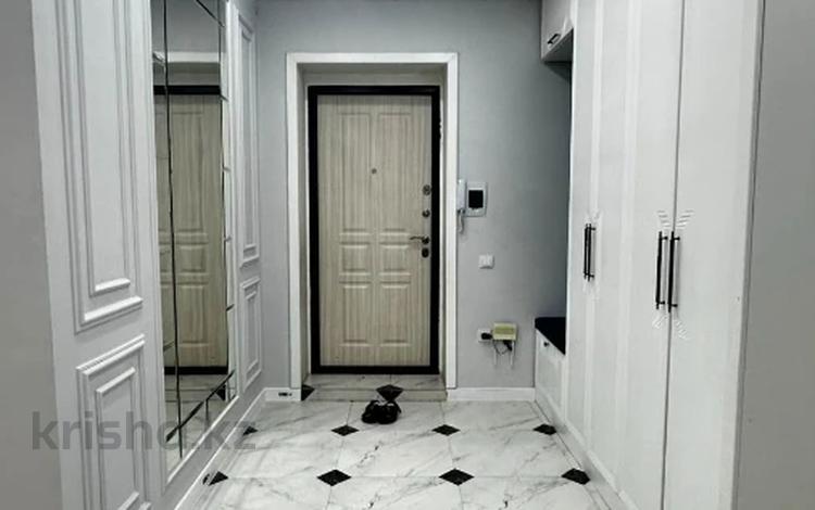 3-бөлмелі пәтер · 90 м² · 1/5 қабат, Алтын орда ш/а., бағасы: 39 млн ₸ в Актобе, мкр. Алтын орда — фото 2