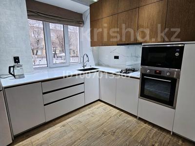 2-комнатная квартира · 50 м² · 1/5 этаж, мкр Новый Город, Бухар-жырау 31 — ДКГ за 350 000 〒 в Караганде, Казыбек би р-н