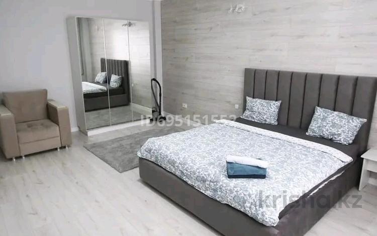 1-комнатная квартира · 43 м² · 1/5 этаж, мкр Нурсая, проспект Елорда 69 — Ресторан Самал за 2 500 〒 в Атырау — фото 2