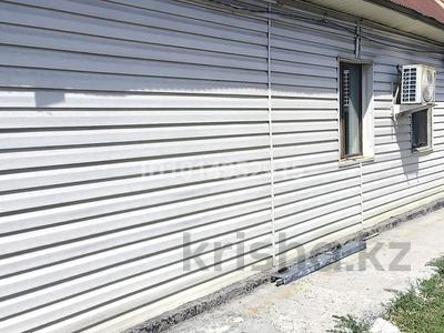 Жеке үй · 3 бөлме · 150 м² · 6 жүзд., Жылкыбай 198, бағасы: 60 млн ₸ в Туздыбастау (Калинино)
