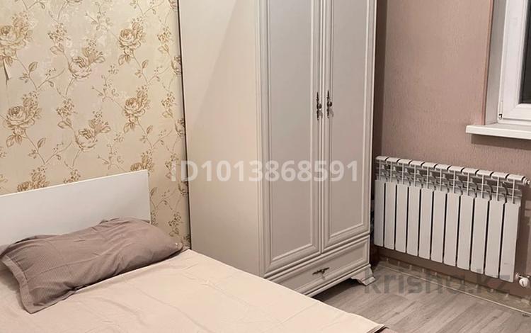 2-комнатная квартира · 40 м² · 5/10 этаж, Аксай 1 11/10 за 1 500 ₸ в Алматы, Ауэзовский р-н — фото 2