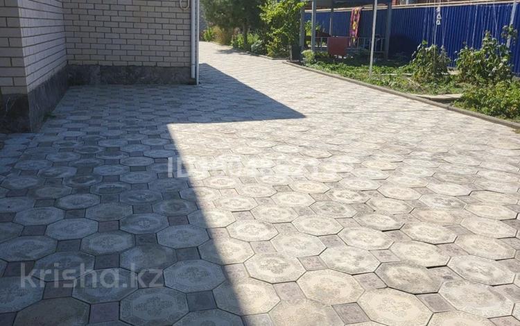 Жеке үй · 6 бөлме · 320 м² · 10 жүзд., Ертаргын 40, бағасы: 46 млн ₸ в Актобе, жилой массив Заречный-3 — фото 2