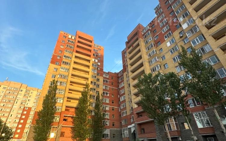 2-комнатная квартира, 59 м², 12/15 этаж, Иманова 41 — район ЕНУ