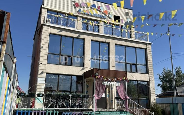 Отдельный дом · 6 комнат · 330 м² · 6 сот., Тәуелсіздік-2 289 за 65 млн ₸ в Абай — фото 2