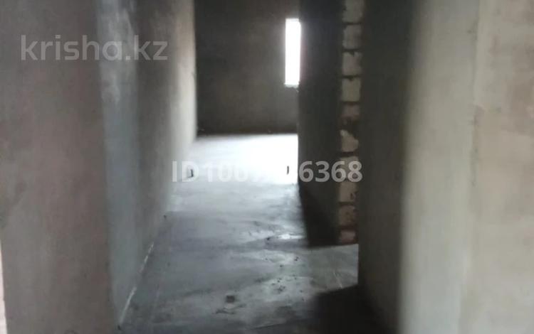 Отдельный дом · 3 комнаты · 150 м² · 9 сот., мкр Жулдыз-2, Шпмсутдин сарсенов 14 за 16 млн ₸ в Атырау — фото 2