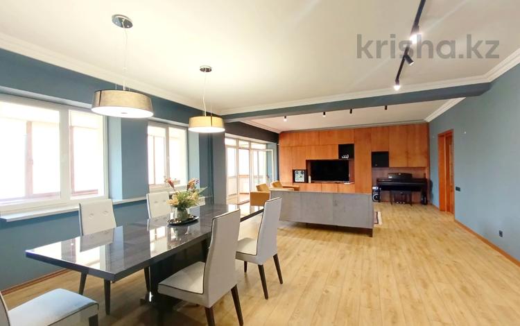 5-комнатная квартира · 240 м² · 6/6 этаж, Кунаева 121 — Карасай батыра за 265 млн 〒 в Алматы, Медеуский р-н — фото 2