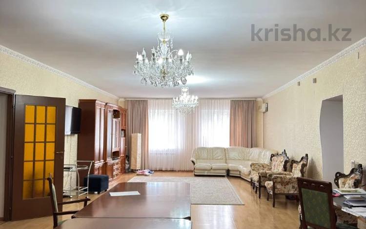 5-бөлмелі пәтер · 204 м² · 2/9 қабат, Абилкайыр Хана пр-т, бағасы: 88 млн ₸ в Актобе — фото 15