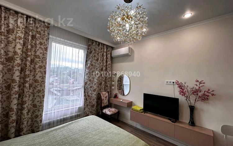 1-бөлмелі пәтер · 39 м² · 3/12 қабат, Райымбека, бағасы: 300 000 ₸ в Алматы, Алмалинский р-н — фото 2
