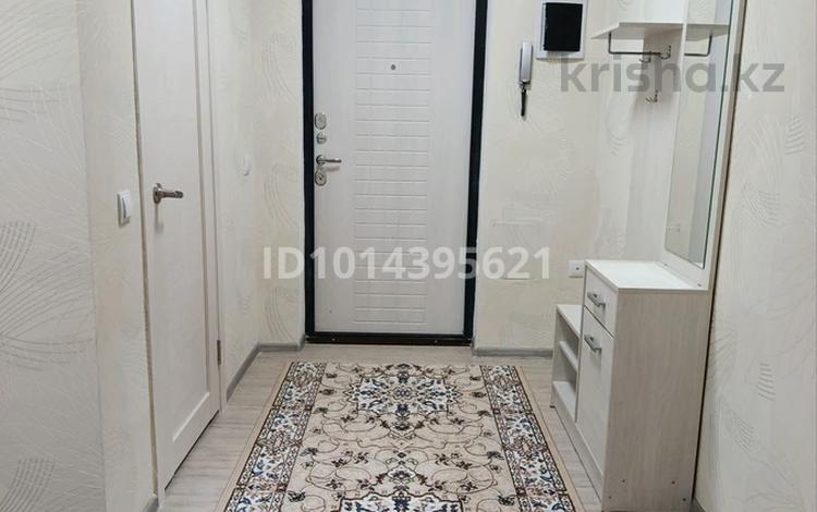 3-комнатная квартира · 90 м² · 12/17 этаж, Шафика Чокина 1 за 420 000 ₸ в Астане, Нура р-н — фото 2