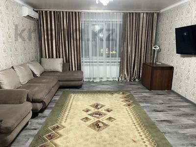 2-бөлмелі пәтер · 56 м² · 2/5 қабат, Кабаньай батыра 89, бағасы: 20 000 ₸ в Семее