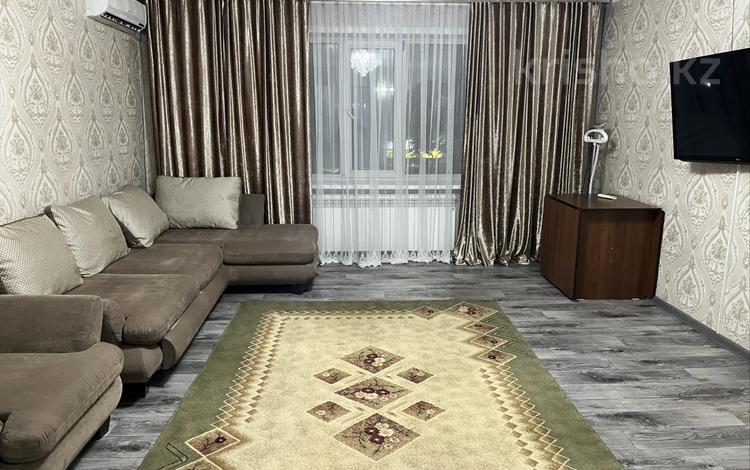 2-бөлмелі пәтер · 56 м² · 2/5 қабат, Кабаньай батыра 89, бағасы: 20 000 ₸ в Семее — фото 2