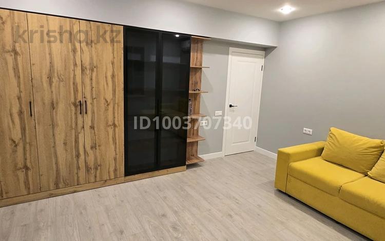 1-бөлмелі пәтер · 50 м² · 2/12 қабат, мкр Самал-1 23 — Напротив консульства США, бағасы: 500 000 ₸ в Алматы, Медеуский р-н — фото 2