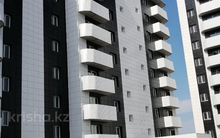 1-комнатная квартира, 49 м², 9/9 этаж, Аль-Фараби 44 за 15.2 млн 〒 в Усть-Каменогорске — фото 2