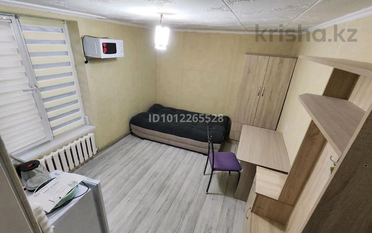 1-бөлмелі пәтер · 20 м² · 2/2 қабат, ул. Емцова, бағасы: 140 000 ₸ в Алматы, Алатауский р-н — фото 2