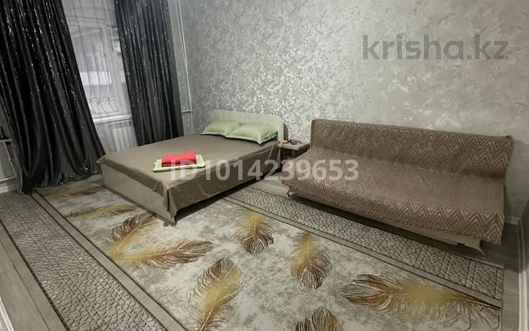 1-комнатная квартира · 31 м² · 1/5 этаж, мкр Аса 43 — Дом Тараз оптика за 9 000 ₸ — фото 2