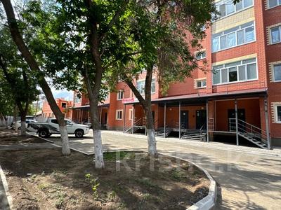 Пәтерлер в Западно-Казахстанской обл.: 2-бөлмелі пәтер · 69 м² · 9/9 қабат, Молдагулова 15, бағасы: 220 000 〒 2-бөлмелі пәтер · 69 м² · 9/9 қабат, Молдагулова 15, бағасы: 220 000 〒 в Уральске