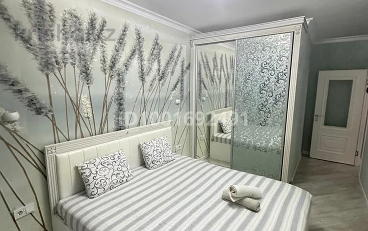 2-комнатная квартира · 65 м² · 14/14 этаж, мкр Акбулак, Байтерекова 53 — Момышулы за 19 990 ₸ в Алматы, Алатауский р-н — фото 2