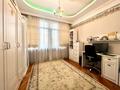 4-комнатная квартира, 185 м², 3/5 этаж, Омаровой за ~ 157.3 млн 〒 в Алматы — фото 12