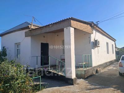 Отдельный дом · 4 комнаты · 180 м² · 10 сот., Даулет 13 44 — Магазин батырбек за 19 млн ₸