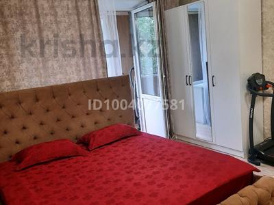 1-бөлмелі пәтер · 45 м² · 4/5 қабат, мкр Самал, Зенкова 94 — Достык-Курмангазы, бағасы: 20 000 ₸ в Алматы, Медеуский р-н