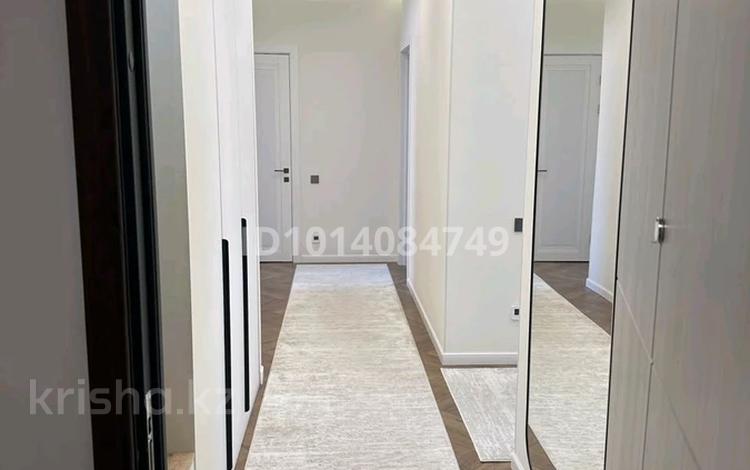 3-комнатная квартира · 100 м² · 6/14 этаж, Асфендиарова 10 за 600 000 ₸ в Астане, Есильский р-н — фото 2