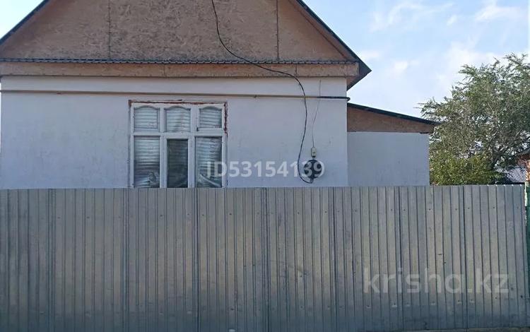 Отдельный дом • 3 комнаты • 70 м² • 8 сот., Суйнбай 86 за 18 млн 〒 в Таразе — фото 11