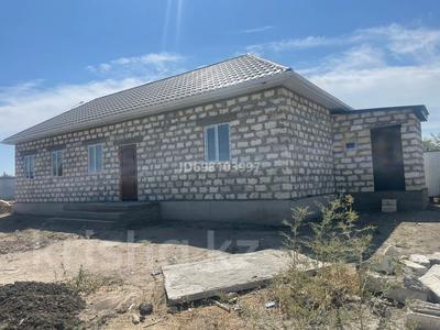 Продажа домов и дачи в Атырауской обл.: Отдельный дом · 3 комнаты · 100 м² · 10 сот., мкр Томарлы, Б. Ермұканов 56 за ~ 14 млн 〒 Отдельный дом · 3 комнаты · 100 м² · 10 сот., мкр Томарлы, Б. Ермұканов 56 за ~ 14 млн 〒 в Атырау