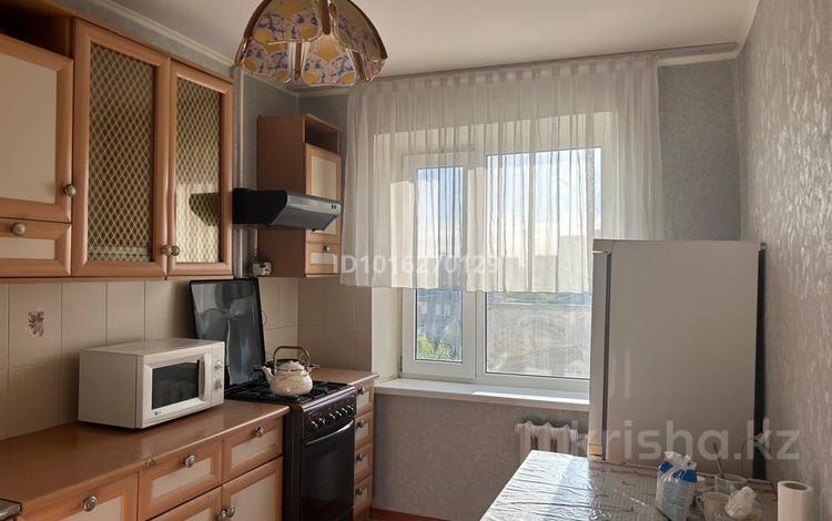 3-комнатная квартира · 70 м² · 7/9 этаж, мкр Кунаева 51 за 160 000 ₸ в Уральске — фото 2