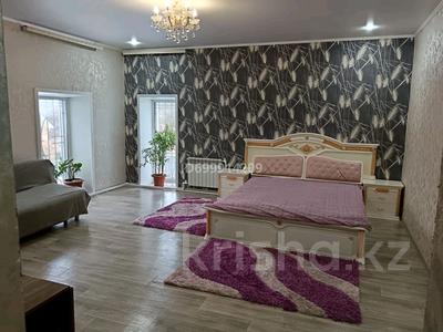 Дом · 6 комнат · 455 м², 2 костанайская 62 а — Кобыланды батыра за 70 000 〒 в Костанае