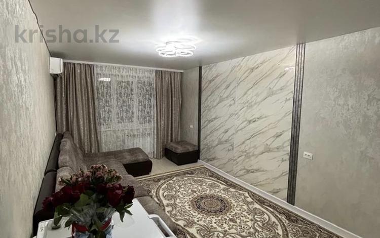3-комнатная квартира · 50 м² · 1/5 этаж, мкр Юго-Восток, республики за 18.6 млн ₸ в Караганде, Казыбек би р-н — фото 2