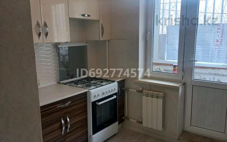 1-комнатная квартира, 37 м², 2/5 этаж, мкр 11 36