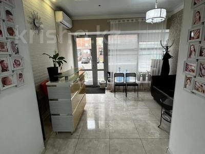 Магазины и бутики, салоны красоты · 154 м² за ~ 70 млн ₸ в Актобе, мкр. Алтын орда