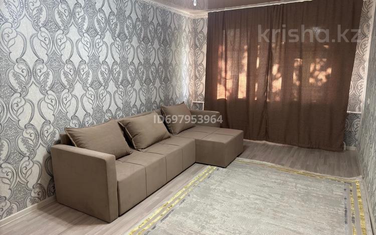 2-бөлмелі пәтер · 42 м² · 5/5 қабат, Сергей тюленина 1/3 — Рядом Остановка Сергей тюленина, бағасы: 15 000 ₸ в Уральске — фото 2