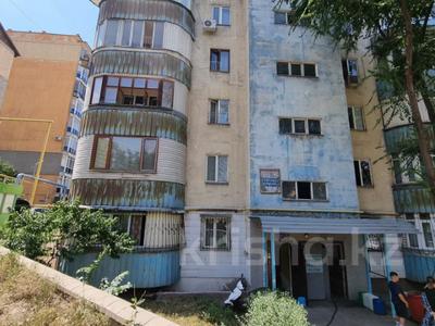 1-бөлмелі пәтер · 46 м² · 3/9 қабат, мкр Мамыр-3 8 — Шаляпина, бағасы: 260 000 ₸ в Алматы, Ауэзовский р-н