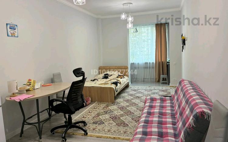1-комнатная квартира · 32 м² · 3/10 этаж, Варламова — Карасай батыра за 280 000 ₸ в Алматы, Алмалинский р-н — фото 2