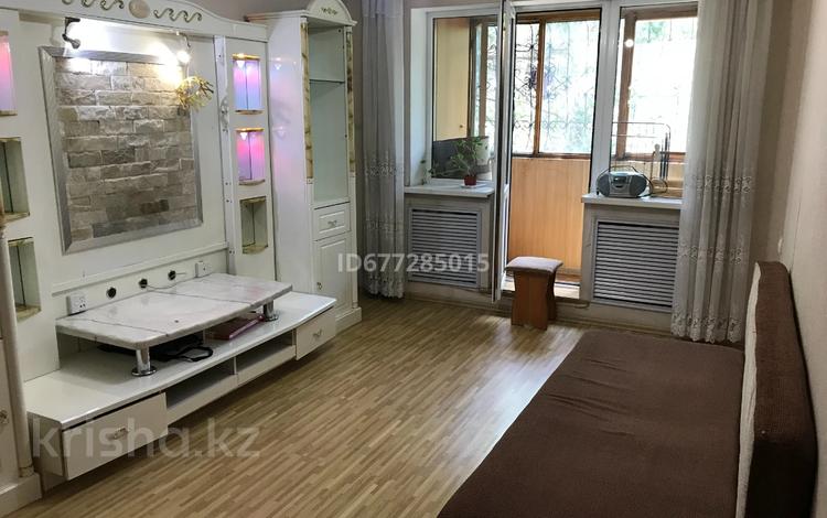 1-комнатная квартира · 33 м² · 2/4 этаж, мкр №10 12 за 200 000 ₸ в Алматы, Ауэзовский р-н — фото 8