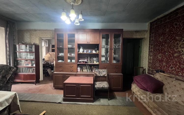 3-комнатная квартира · 58 м² · 2/5 этаж, Назарбаева 3 за 18.5 млн ₸ в Усть-Каменогорске — фото 2