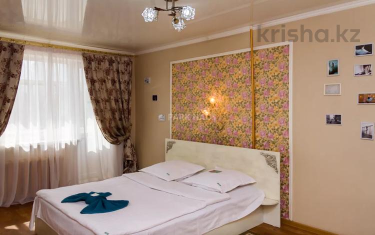 1-комнатная квартира, 32 м², 2/5 этаж посуточно, Жамбыла Жабаева за 12 000 〒 в Петропавловске — фото 3