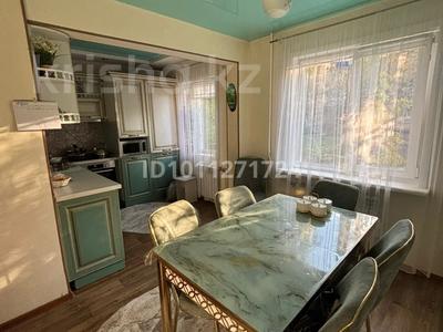 4-бөлмелі пәтер · 59 м² · 1/5 қабат, михаэлиса 17 — 11 школа, магазин «ромашка» , музыкальная школа,больница,остановка, сквер на комендантке, бағасы: 22 млн ₸ в Усть-Каменогорске