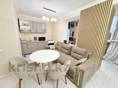 1-комнатная квартира · 56 м² · 4/10 этаж, мкр Михайловка , Крылова — Центральный парк, вокзал, 45 квартал, центр, Аманжолова, Крылова, Cosmonaut за 25 000 ₸ в Караганде, Казыбек би р-н