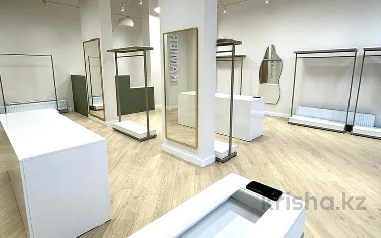 Еркін, кеңселер, дүкендер мен бутиктер · 83 м², бағасы: 98.5 млн ₸ в Астане, Есильский р-н — фото 2