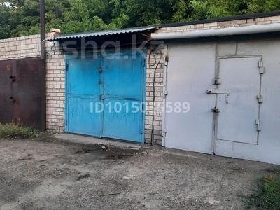 Гараж · 20 м² · Кабанбай батыра — Оптовый базар, бағасы: 3.1 млн ₸ в Семее