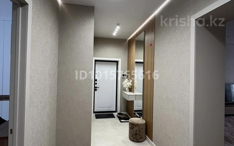 3-комнатная квартира · 100.6 м² · 7/9 этаж, мкр Юго-Восток, 218-й учетный квартал 154 за 80 млн ₸ в Караганде, Казыбек би р-н — фото 2