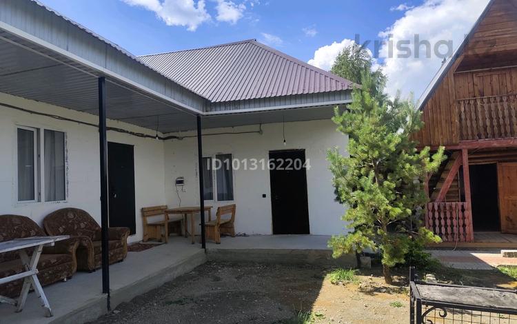 Жеке үй · 4 бөлме · 100 м², Казахстанская 5 — Абая 8., бағасы: 20 000 ₸ в Бурабае — фото 2