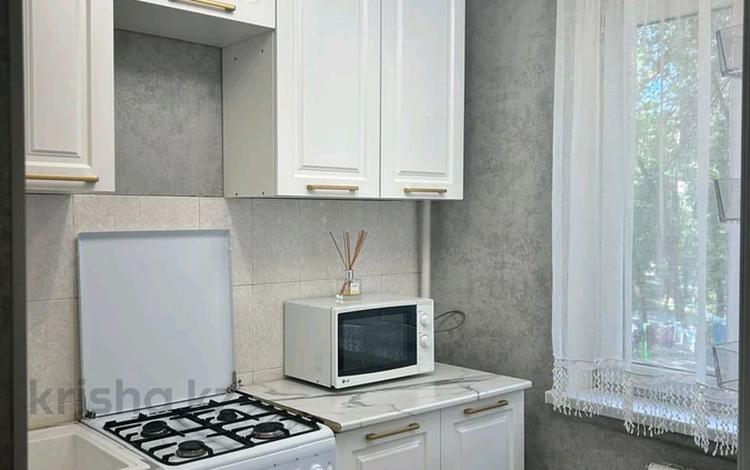 2-комнатная квартира · 42 м² · 3/5 этаж, мкр Айнабулак-1 за 210 000 ₸ в Алматы, Жетысуский р-н — фото 2