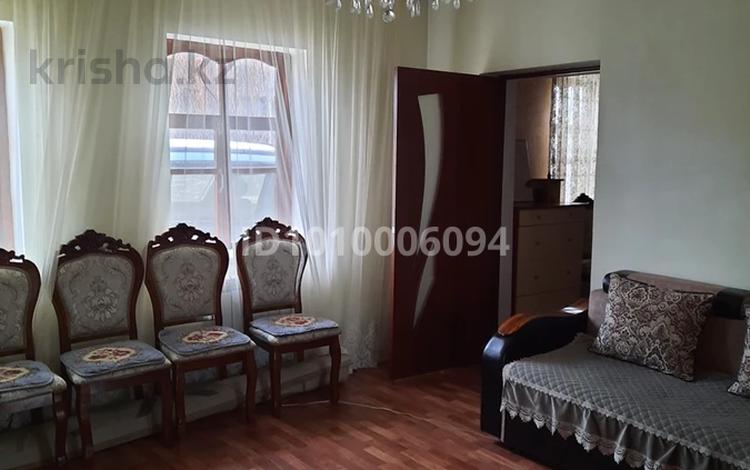 Отдельный дом · 4 комнаты · 80 м² · 10 сот., 40 лет каз сср 5 — Напротив школы интернат за 30 млн 〒 в Сарыагаш — фото 2