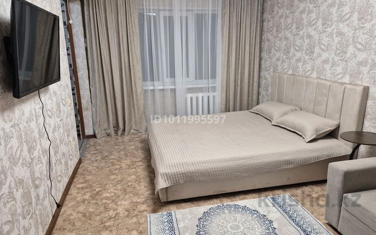 1-комнатная квартира · 34 м² · 2/5 этаж, Мкр. Шашубая 15 — Центральный рынок за 9 000 〒 в Балхаше — фото 2