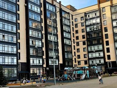 1-комнатная квартира · 53.3 м² · 7/9 этаж, Самал 72/4 за 16.5 млн 〒 в Уральске
